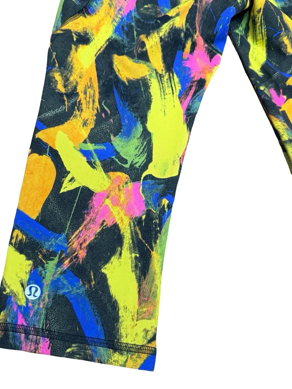 ✨ Lululemon Invigorate High-Rise‎ Crop 17